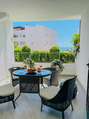 2 Bed Ground Floor Apartment With Pool & Parking